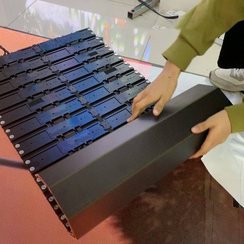 rolling up led displays (37)